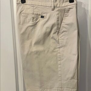 GAP Men's Tan Flat Front Shorts